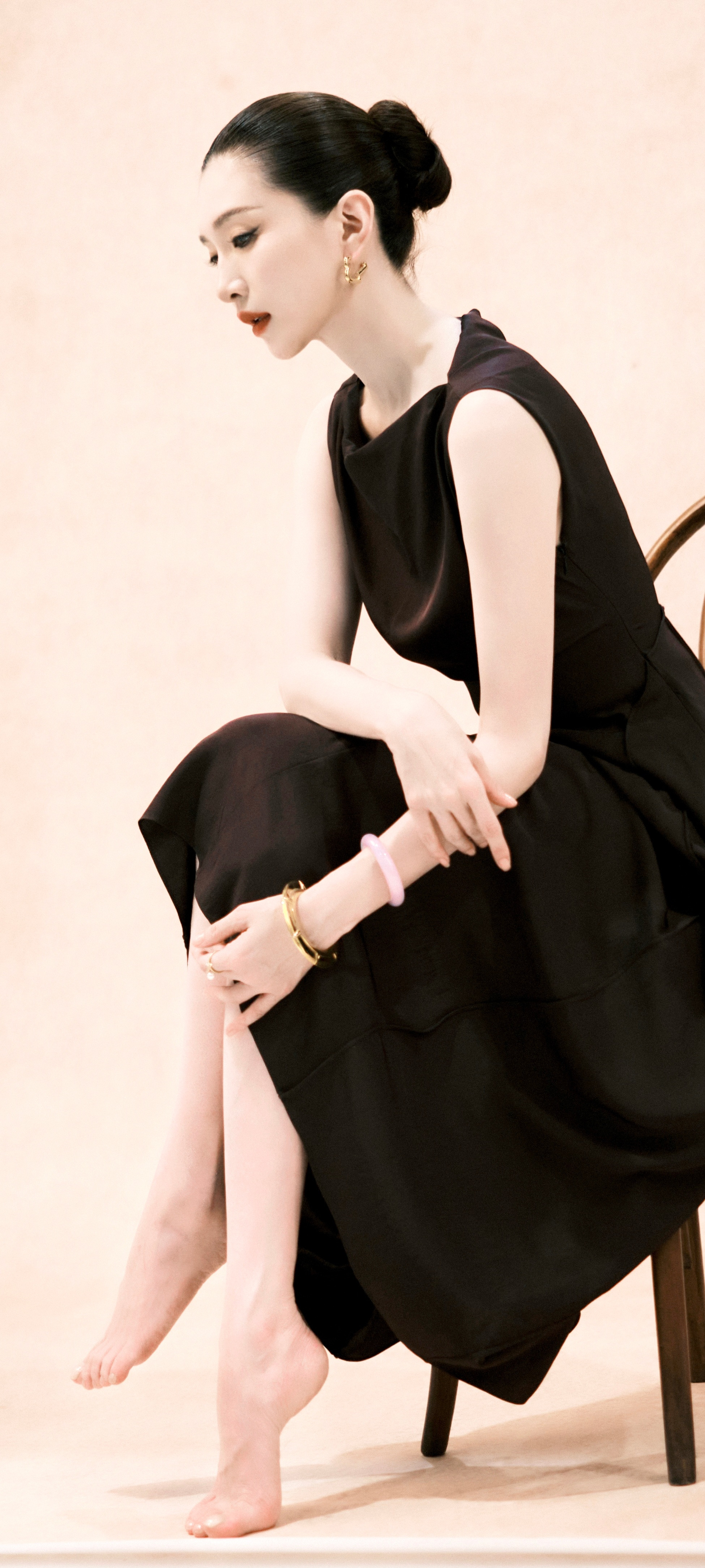 江疏影红秀封面江疏影江疏影