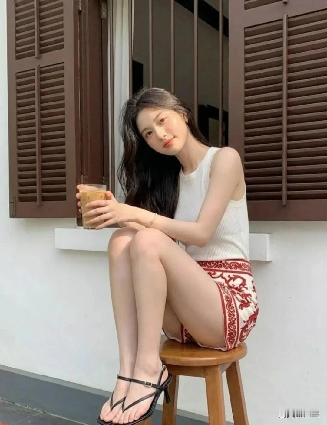 北京中央电视设计还是挺好的[/悠闲]