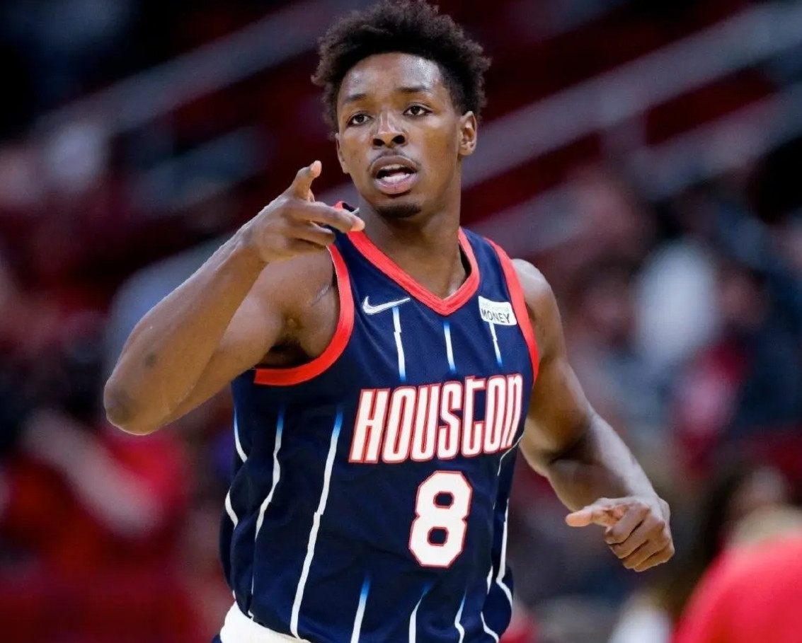 据NBA记者迈克·斯科托报道：联盟消息人士向HoopsHype透露，火箭队计划以