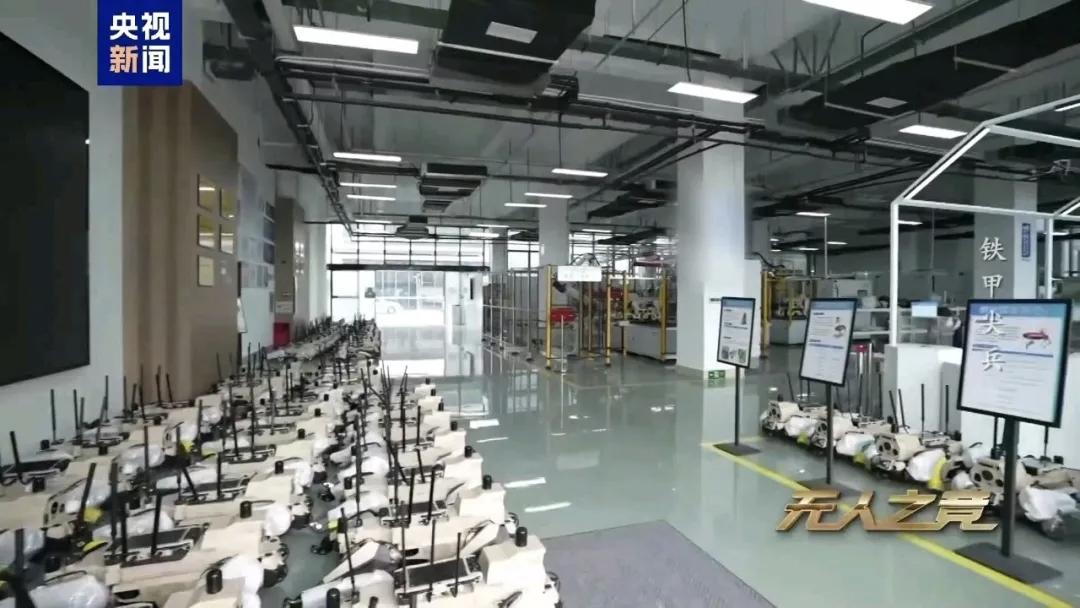 3月27日，据央视新闻直播间报道，近日，央视首次公布中国🇨🇳新一代机器狼群专