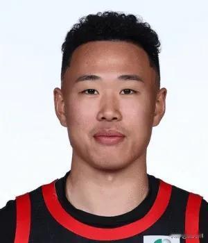 贺希宁现在的恐怖之处不在于他一场能得多少分，他的恐怖之处在于他很平常的一场发挥，
