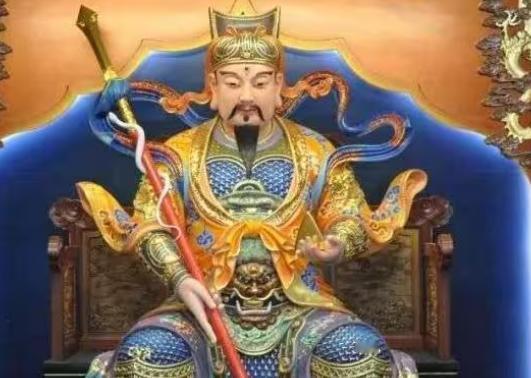 清朝年间，青州知州梁构亭忽然染上怪病，请遍名医不见好转，某夜睡梦中，见一身着官服