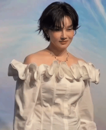 陈小纭这脸太吓人了，不上热搜真对不起她对自己下的狠手，她为什么这么作呢？3.0版