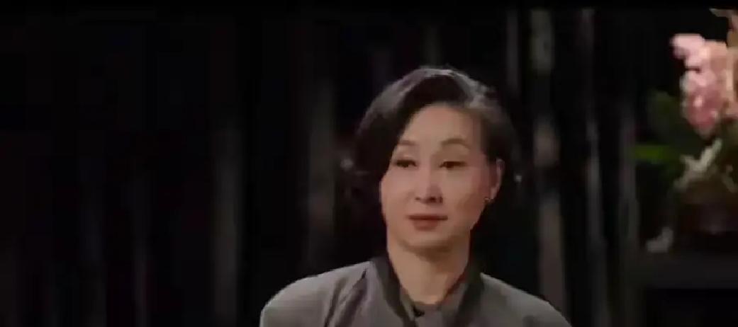 何超琼又给全世界好好上了一课。在最新的访谈中，她轻描淡写地爆出一个分量十足的真相