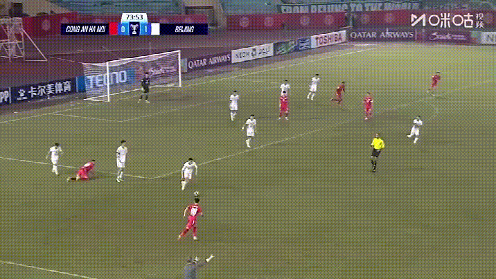 张玉宁这个大单刀居然没进，国安亚冠被淘汰也没啥可说的了。持球推进速度真慢，感觉