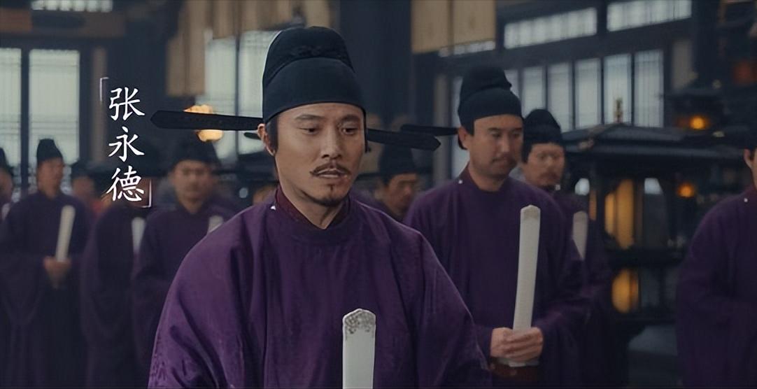赵匡胤当皇帝之后，最爱找一个前朝驸马喝酒，大碗酒，醉了留宿宫中，不行君臣之礼。这
