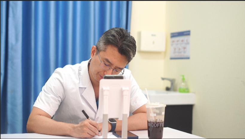腰椎间盘突出，千万不要过度治疗。大家好我是展嘉文医生，从事骨科疾病已经...