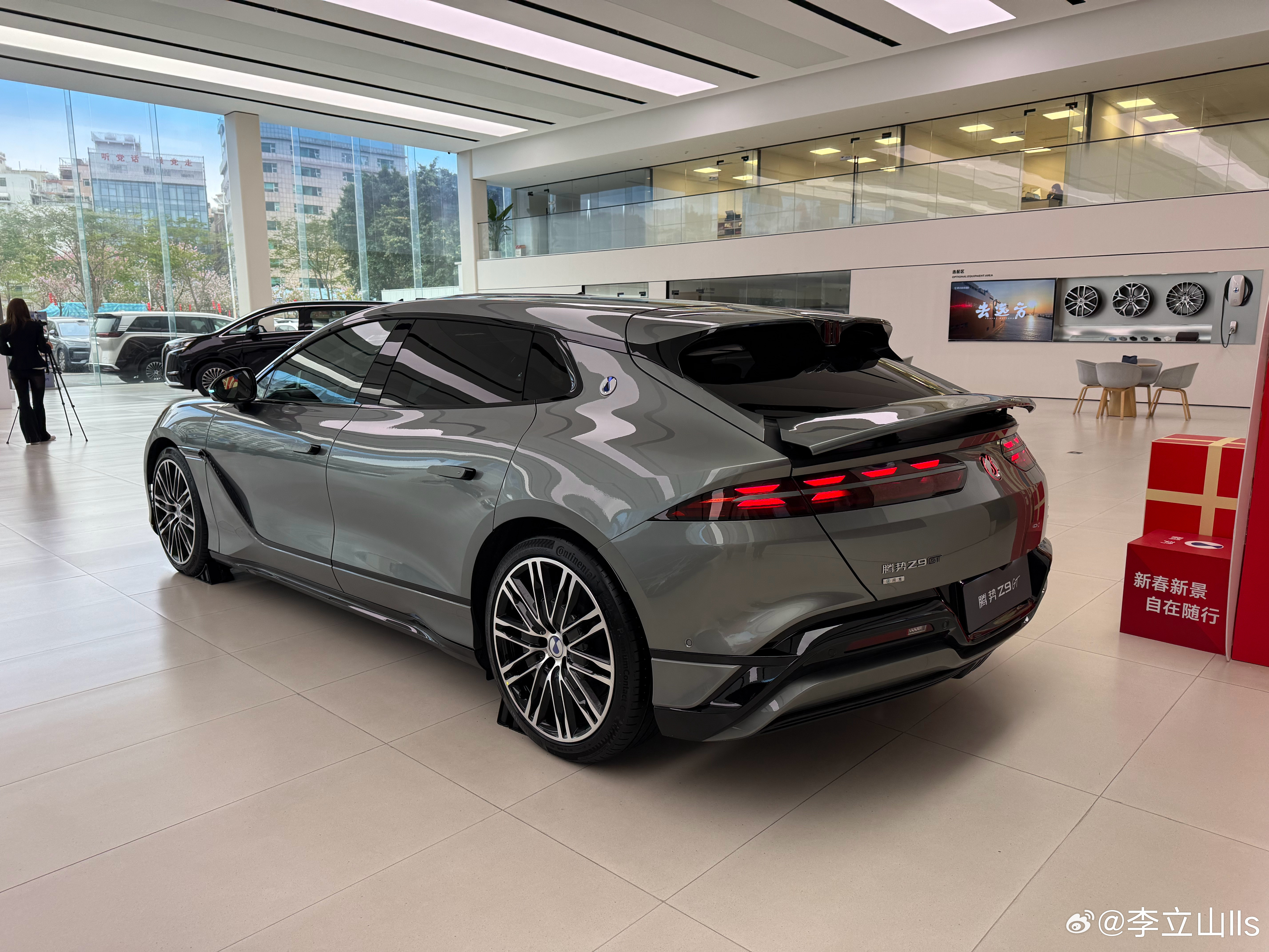 多少公里续航才能摆脱你的续航焦虑，新腾势Z9gt最大纯电续航1036公里，122