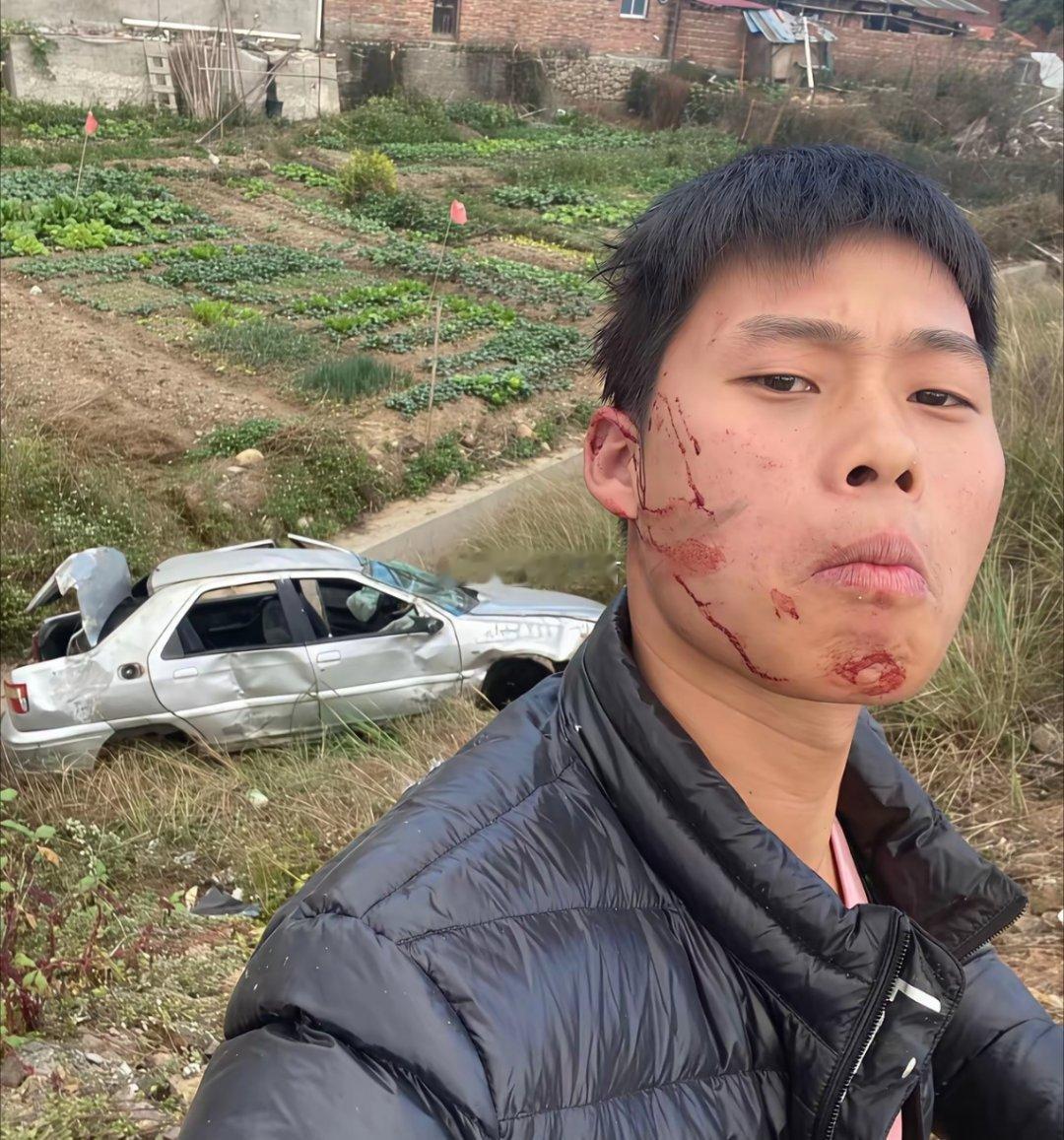 几百万的豪车就这么报废了，好心痛​​​。​​​