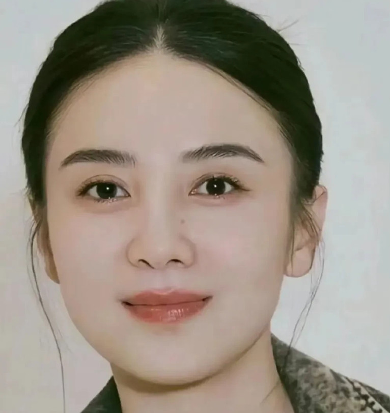 我妈最喜欢的女演员就是宋佳从闯关东的时候就喜欢她每次看见宋佳，我妈都要因为头