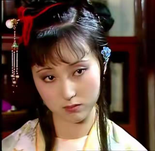 周瑞家的送宫花，黛玉动怒绝非只因送得晚《红楼梦》第七回周瑞家的送宫花