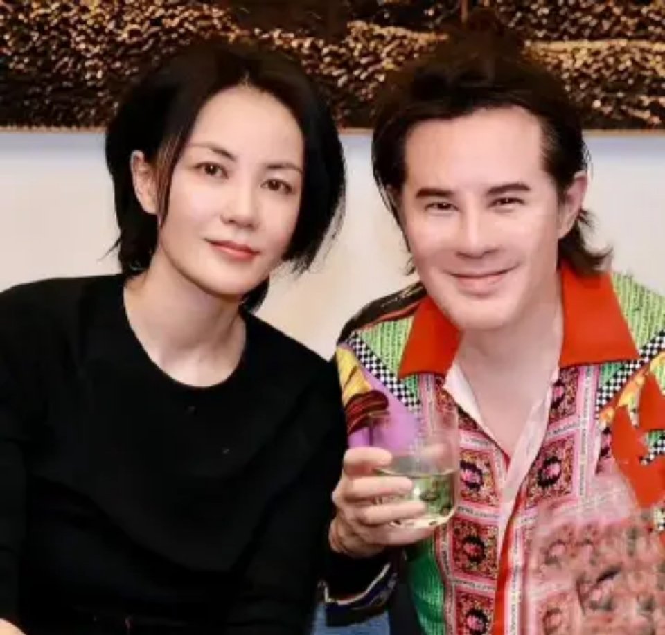 王菲保养的太好了，岁月从不败美人，谢霆锋眼光真毒