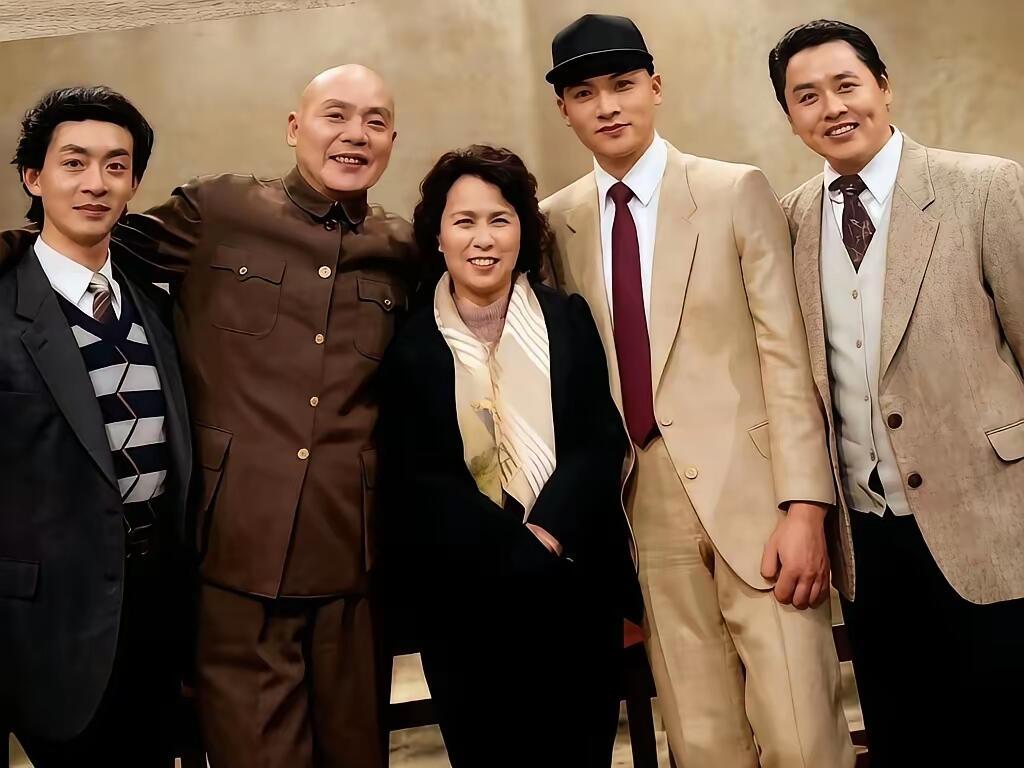 当年的师徒几人完美搭档，拍下了闻名天下的《西游记》经典影视剧作品，是一代又一代人