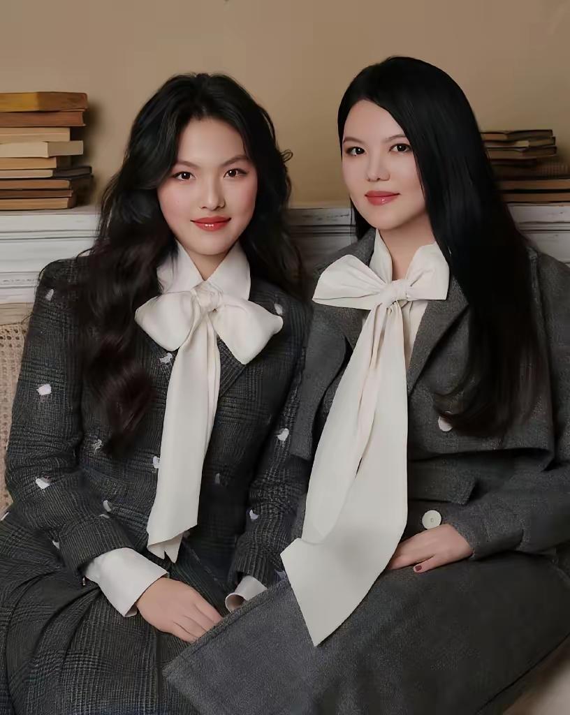 李湘这个人，​​你不能细究，​​因为你越仔细，越会发现这个人实在是太过高调了