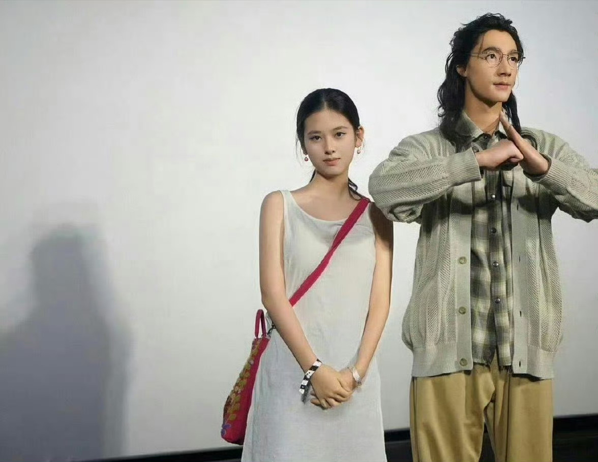 这个女生好漂亮，有一种说不出来的感觉