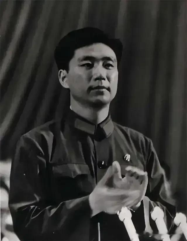 挖槽这不是刻意的我都不信[捂脸哭]