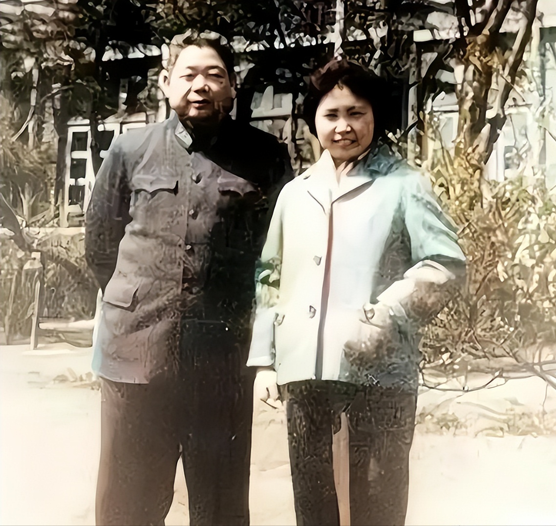 1949年，46岁的陈赓在上海遇到27岁的小姨子，几年不见，王璇梅越发温婉动人，
