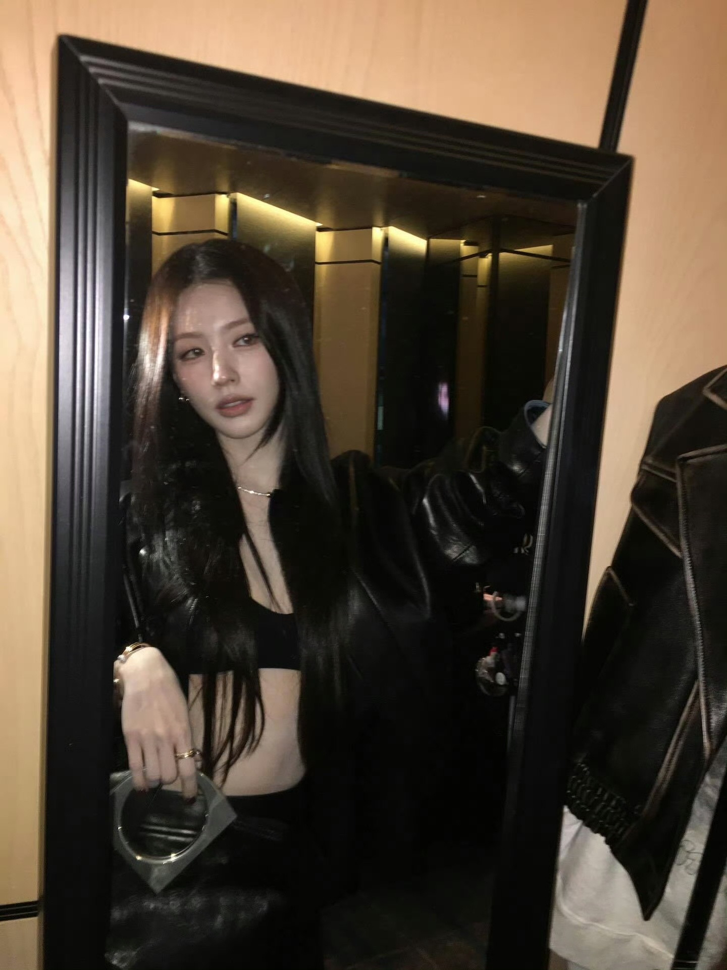 【赵美延凑崎纱夏境萌花】面纱之女诞生了·维密大秀twice维密表演​​​