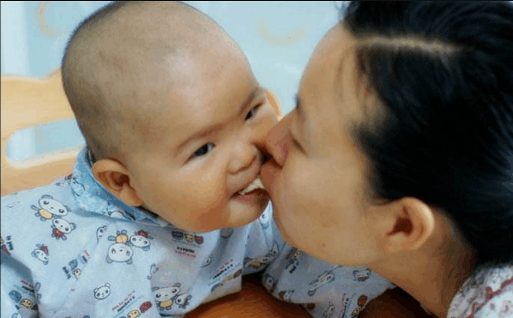 这样给孩子喂食, 让小宝宝患上胃炎, 妈妈们都与这样的习惯