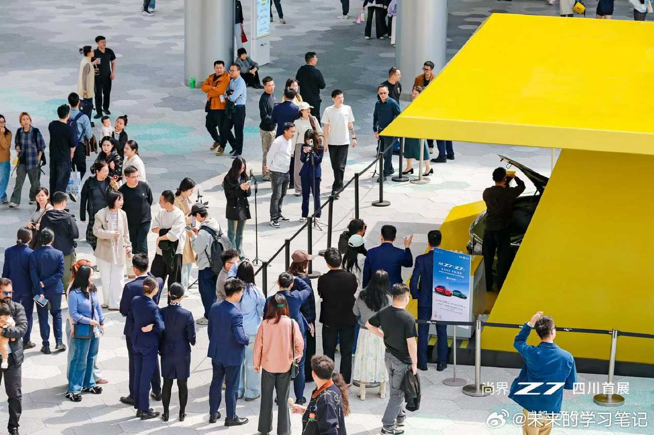 尚界z7尚界z7t巡展车到店的第一天，确实就像我说的，这种颜值车型只要放在线下