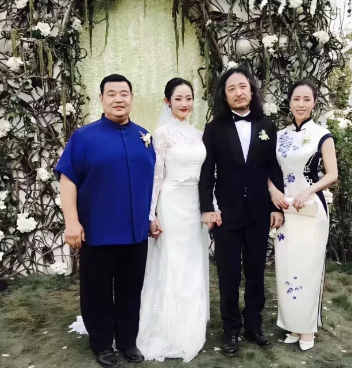我要是她妈妈，我是不会去参加这婚礼的