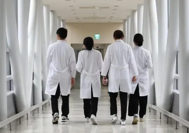 万万没想到，北京协和医院变成了这样子，艺术生，经济学生，园艺生都可以通过4+4进