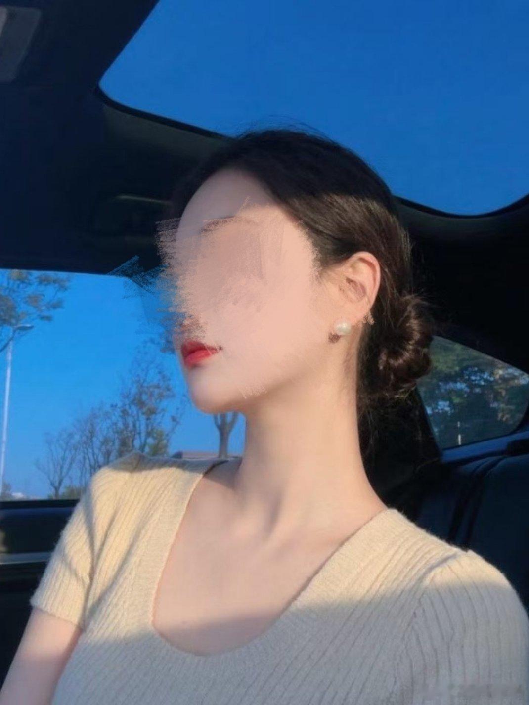 [微笑]简单透漏一点我的样子。​​​