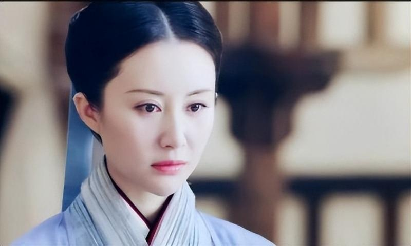 1582年，李太后发现自己身边的宫女竟然怀孕了，质问她：“这是谁的孩子？”宫女跪