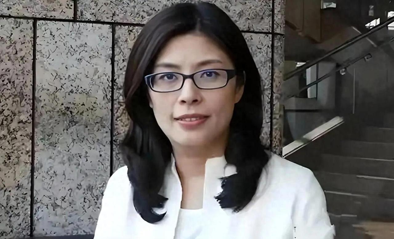 国台办提前祝福，郑丽文不会没出息，不会媚日更不是第二个李登辉2025年10月