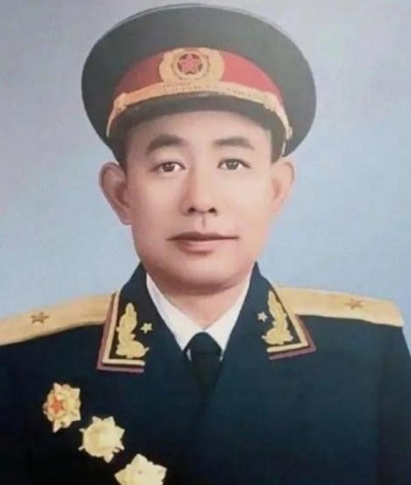 1951年，师长黄朝天违抗彭德怀军令，带着9000残兵掉头就往3万美军嘴里撞，1