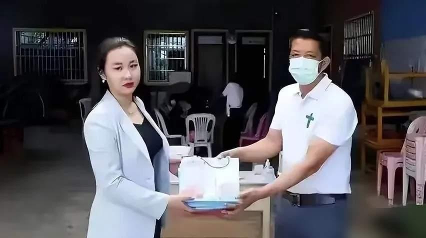 从今天开始，地球上再无明珍珍这个人，也没有明家集团了！这真是天大的好消息！估计