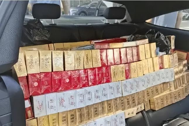 自己买的香烟为什么不能运输？就这么说吧，自己买的3、5条肯定没事，但车上装着几十