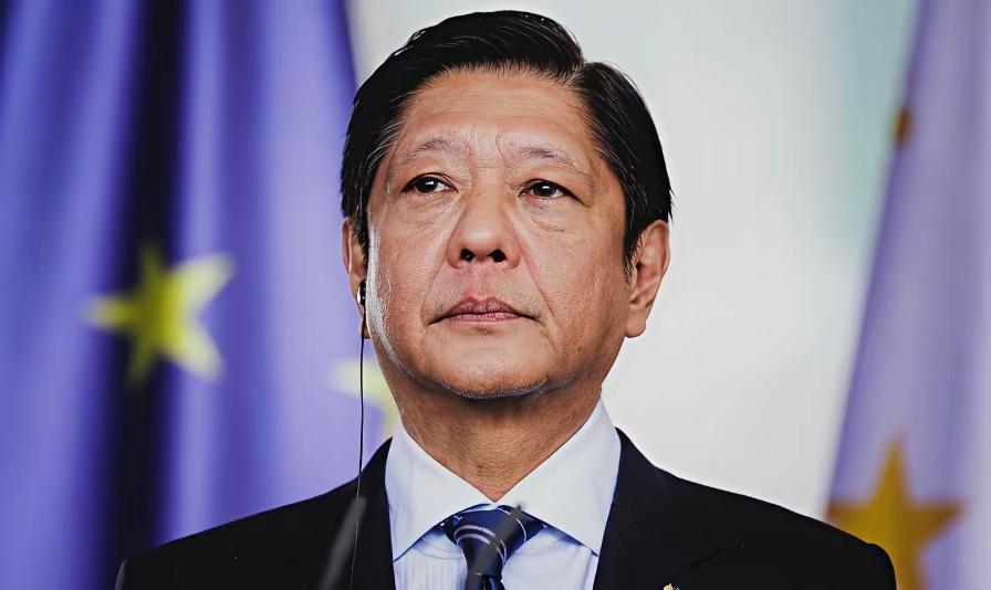 7月24日，美国海军第七舰队对外公布了一条消息：华盛顿号航母打击群穿过吕宋海峡，
