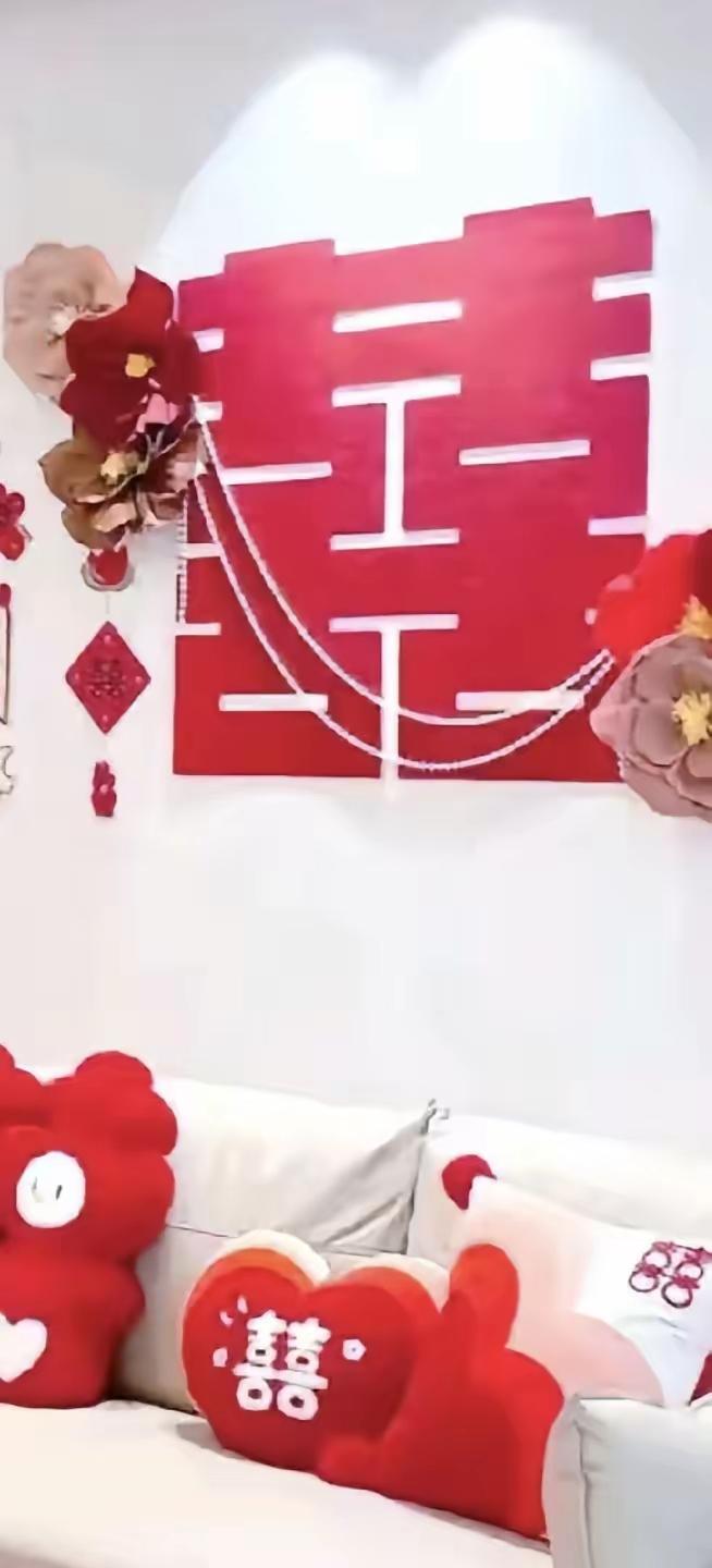 同事儿子结婚才三天就要离婚，这事儿太离谱了。就因为五一旅游回来，媳妇非要回去没去