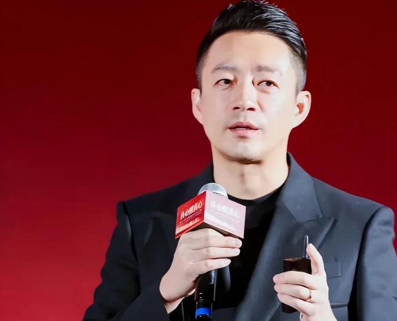 汪小菲刚放话告平台，账号秒没！前脚叫嚣要起诉，后脚账号直接消失，汪小菲这波