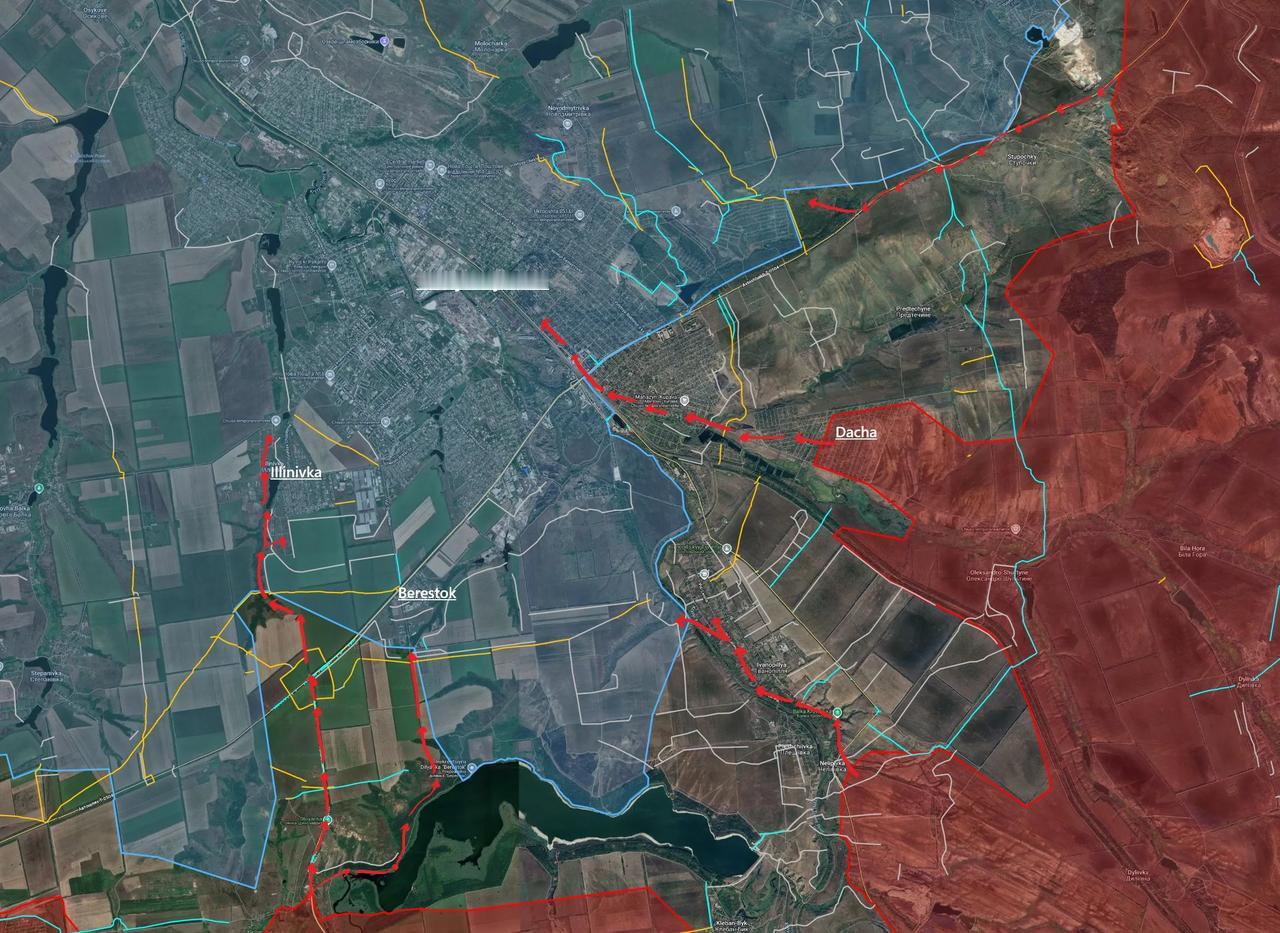 俄罗斯从多路向康斯坦丁诺夫卡，进行试探性进攻，但仍未成功。图中红色箭头是进攻方
