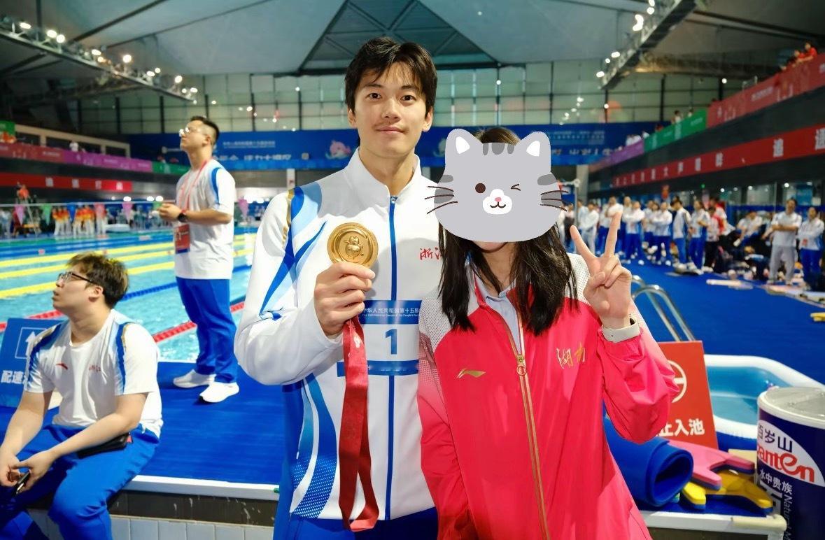 捡捡胡茬🐰也是漂亮的汪顺