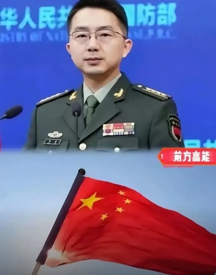 谁怂谁输！砰的一声巨响，中国与菲律宾在南海再度爆发激烈冲突，两舰狠狠的撞到了一起！9月18日，南海仙