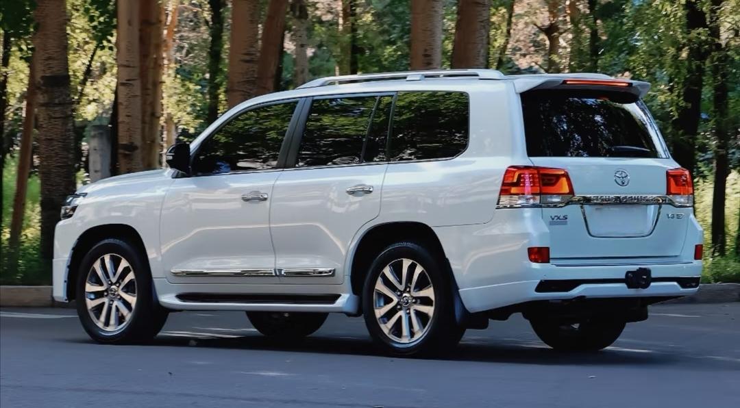 丰田旗下共有几款平行进口车型？丰田平行进口车型共有20款，有SUV、MPV