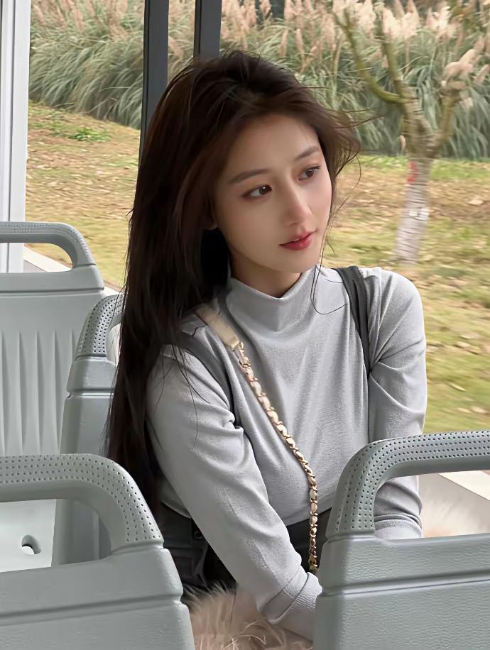 秀靥艳比花娇，玉颜艳比春“红”分享你所见的绝世佳人！什么样的女生称得上是美女?