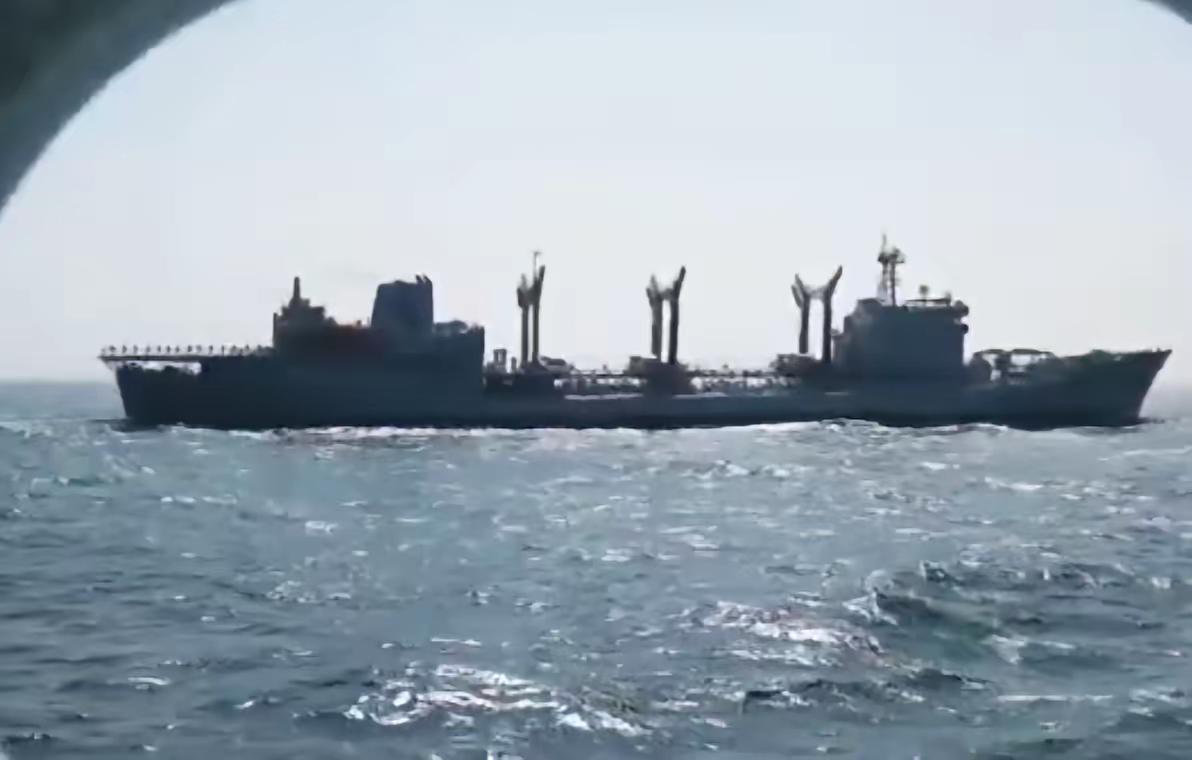 阿拉伯海传来一声巨响，巴基斯坦向沙特证明了实力：潜艇准确摧毁目标。中东多国再次见