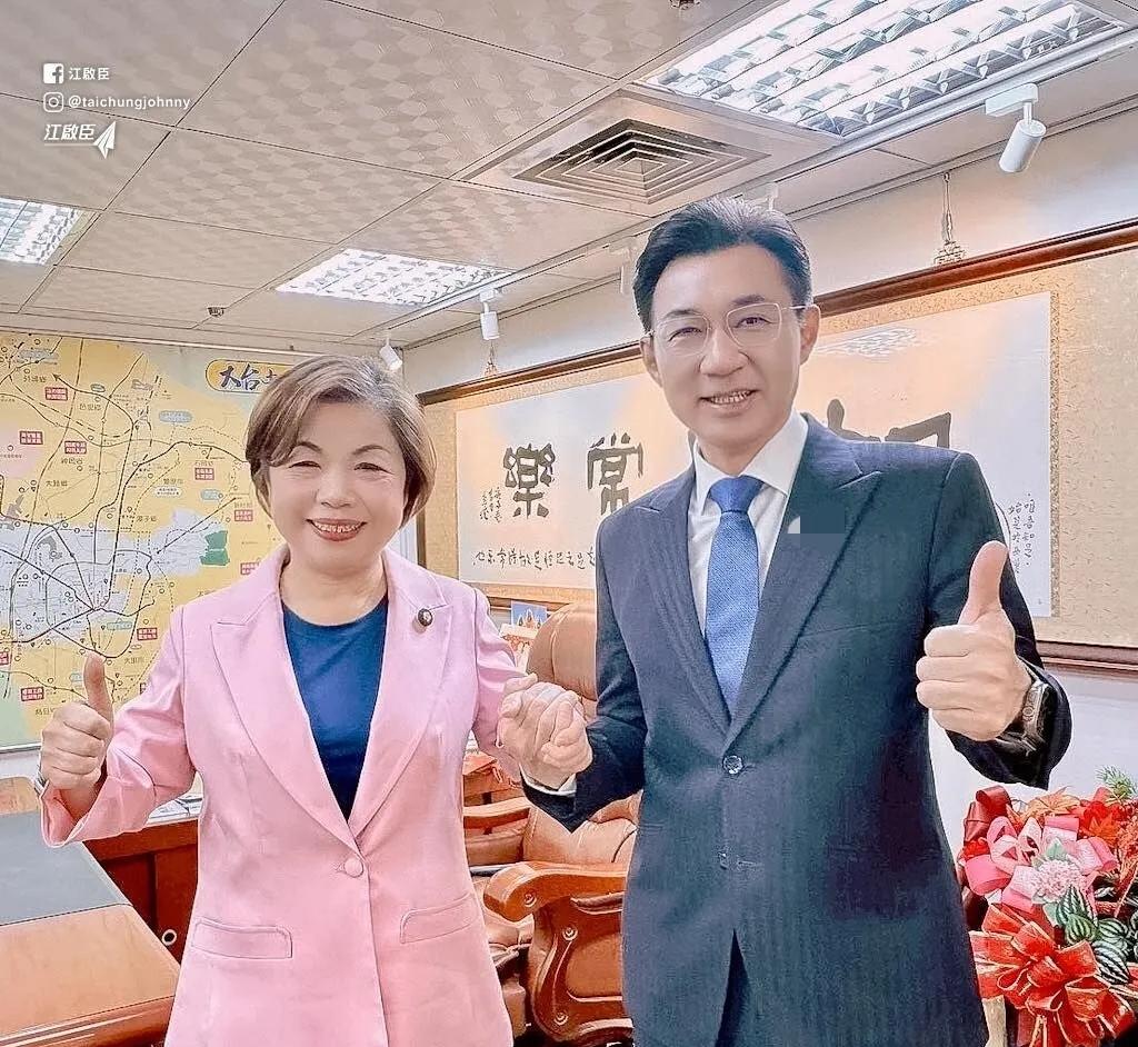 前面笔者还在批评杨琼璎不顾大局，不早点退选，但现在初选失败后，杨琼璎还是展现大度