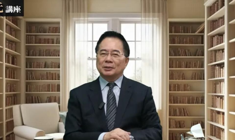蓝营内讧太炸裂！蔡正元直接在节目上痛骂赵少康，又是“老年痴呆”又是骂“猪”，这火