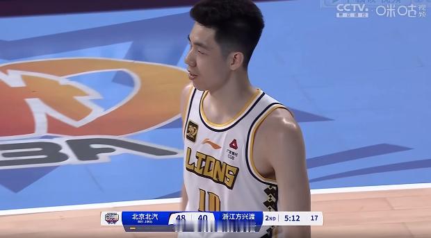 广厦这一波被打了一个16-0了，也是看不懂的。。。。。。我的观赛搭子广厦男篮vs