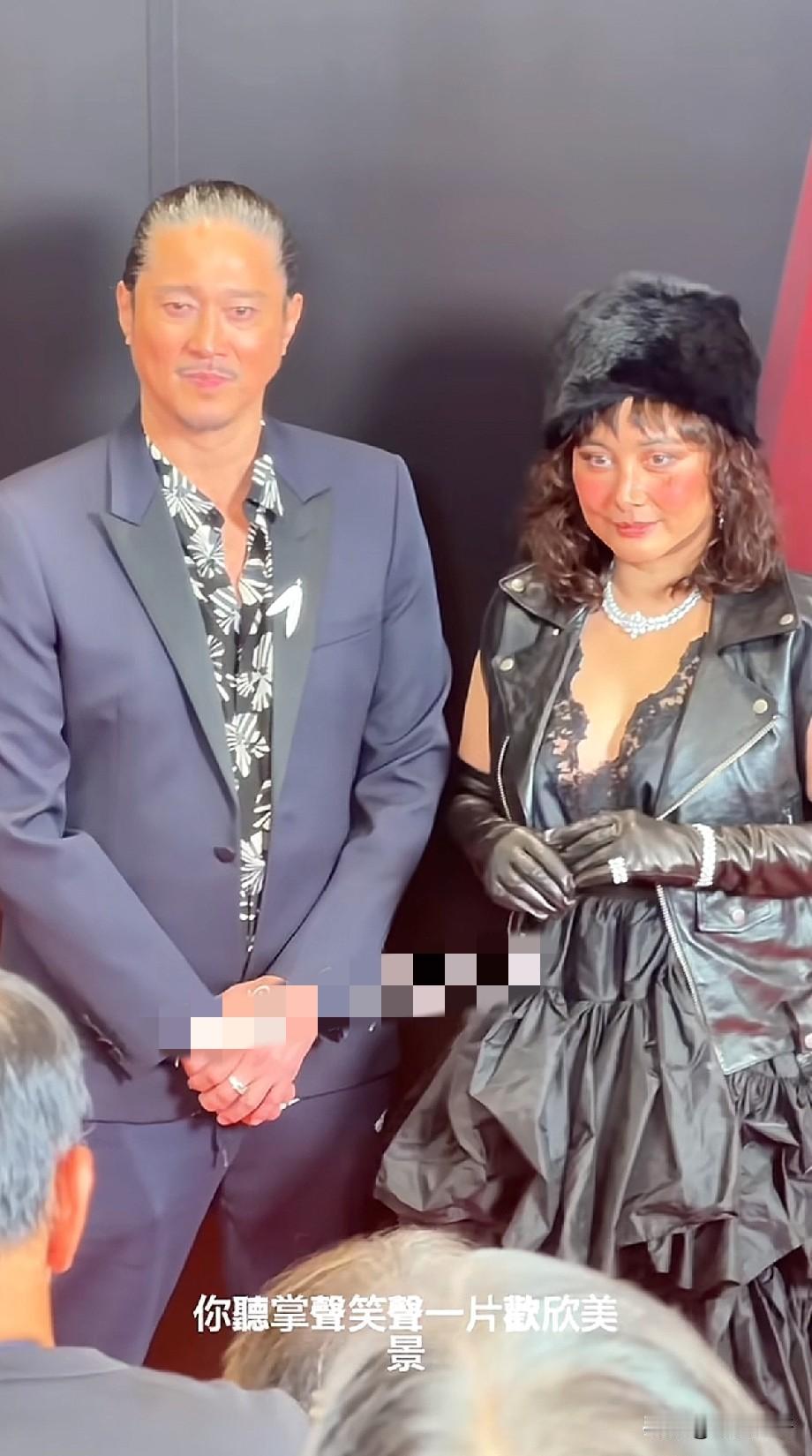 何超仪携陈子聪亮相红毯！造型大胆吸睛，豪门夫妻状态引网友热议近日，何超仪与