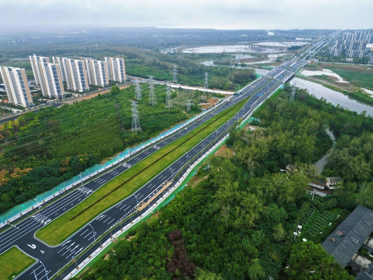 打通断头路，连通包河与滨湖，终结十五里河两岸绕行难题，赋能省府东板块。路段全长