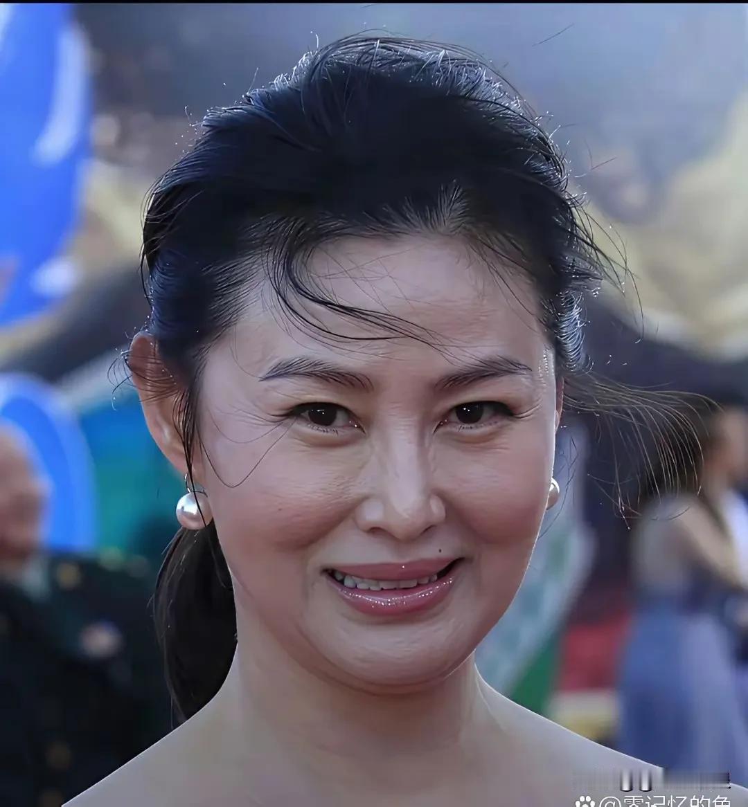 真是想不到呀！曾经的女神也慢慢变老了。