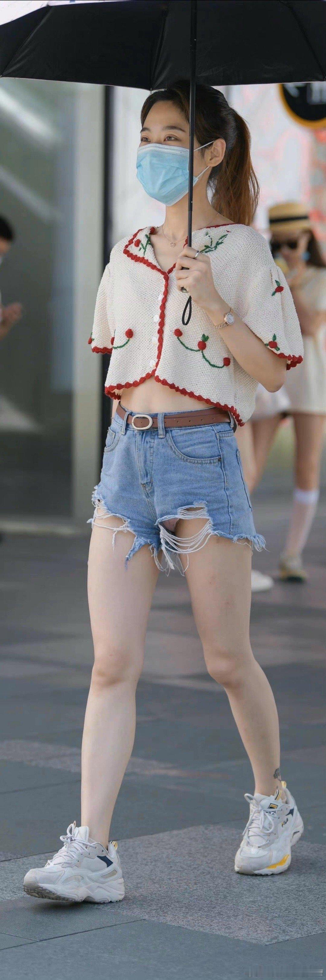 入夏辣妹穿搭一个比一个养眼​​​