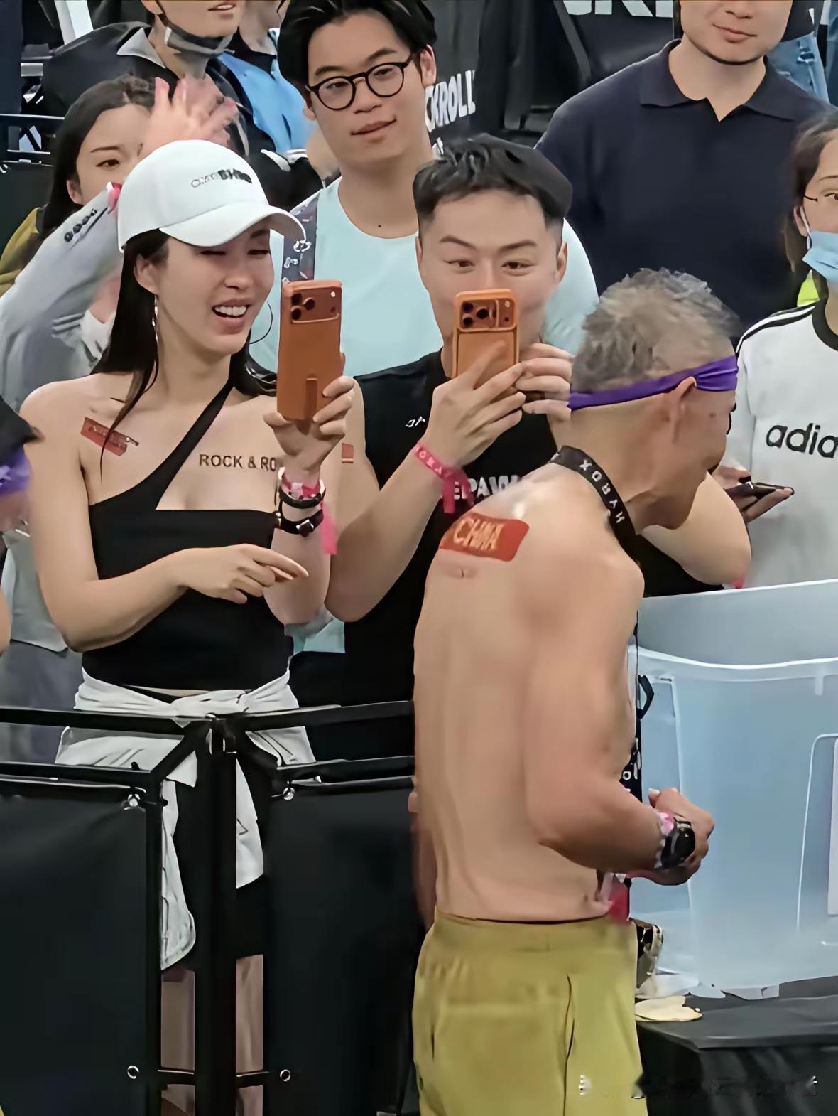 看得出来，能攀上珠峰的王石先生，当年也不全是被夏尔巴人抬上去的。