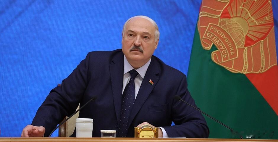 另一个视角：卢卡申科解读俄油轮被扣押1月8日，白俄罗斯总统卢卡申科在2025